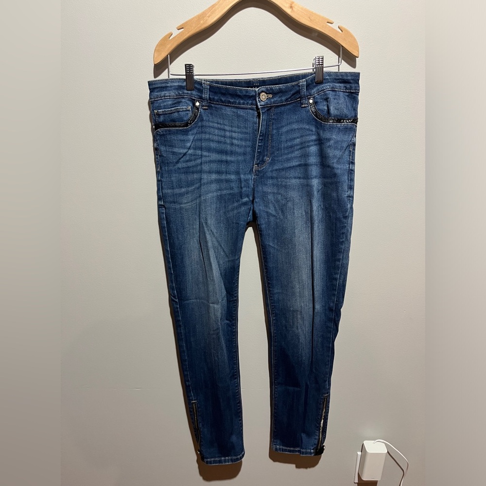 White House Black Market The Skimmer Light Blue Jeans With Leather Accents